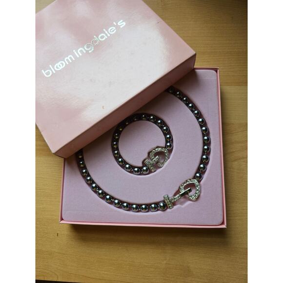 Bloomingdale’s 10mm Grey Faux Pearl Necklace Bracelet Heart Toggle Set - Picture 1 of 4